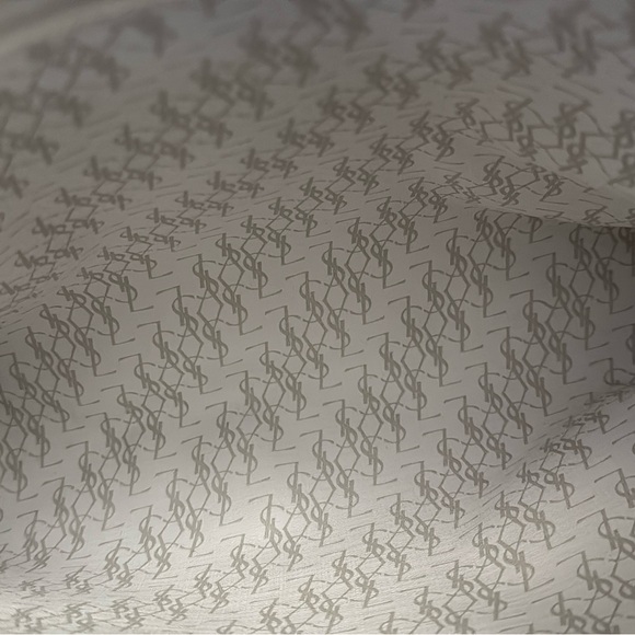 GUC Authentic Yves Saint Laurent White Fabric Clutch/Toiletry Pouch - Picture 3 of 4